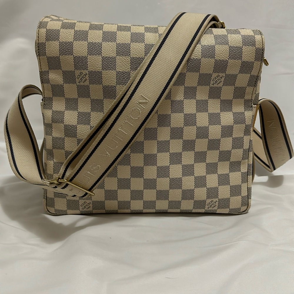 Louis Vuitton Damier Azur Naviglio Messenger & Crossbody Bag